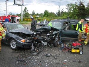 Car-head-on-crash
